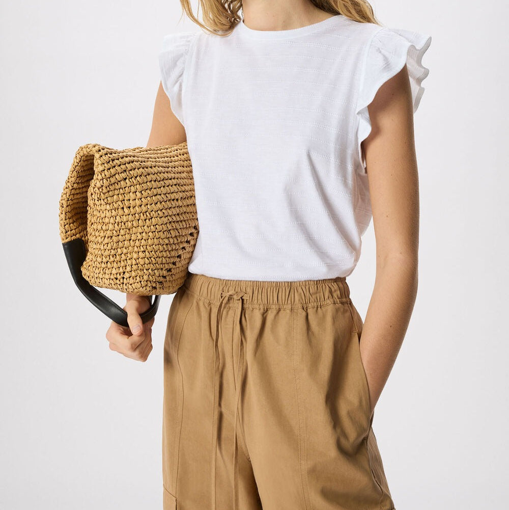 Wit geborduurd T-shirt met ruchesmouwen